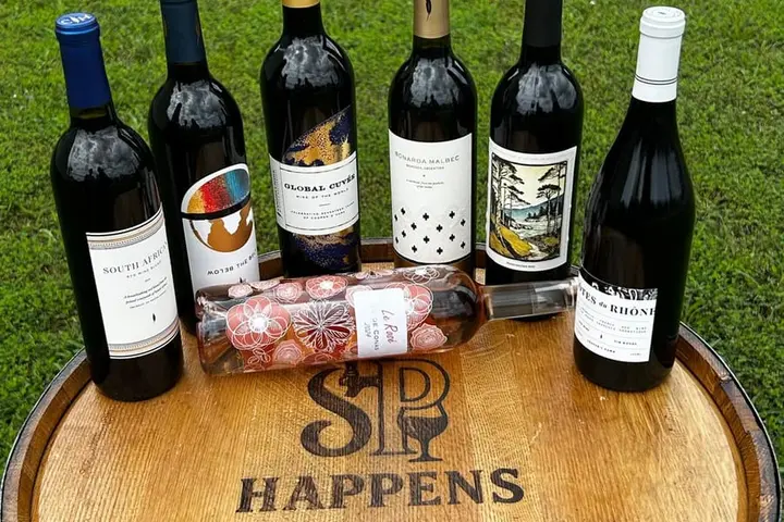 Sip Happens  bar and bartender